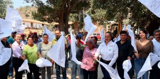 Julio Arreola da inicio a obra de agua potable en la Ex Hacienda de Charahuén