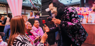 Gobierno de Salvador Escalante celebra a las madres con música, regalos y mucho cariño