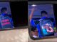 #VIDEO || Se vuelve viral por presumir a su “tóxica” con mochila LED personalizada