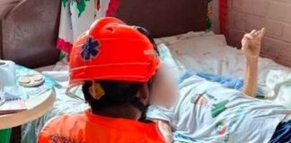 En vísperas del Día de las Madres, mujer de 87 años es abandonada por sus propios hijos en #México