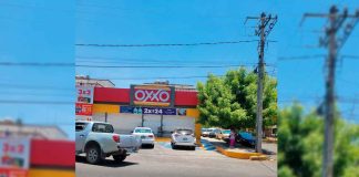 Criminales general bloqueos carreteros y queman un vehículo en Buenavista