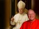 #Viral | Cardenal de EE.UU. exige disculpas a Trump por imagen como Papa