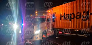 Choque entre patrulla de la GN y tráiler deja 1 muerto y 1 herido en la Siglo XXI