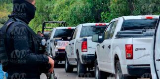 Localizan cadáver baleado y lapidado en predio de Jacona