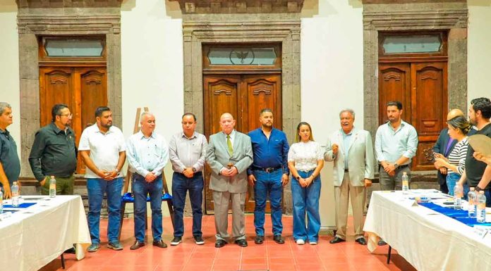 Manuel Gálvez asume presidencia honoraria del Club Toastmasters Sahuayo
