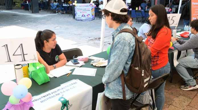 Sedeco impulsa vinculación laboral directa con Feria de Empleo en Morelia