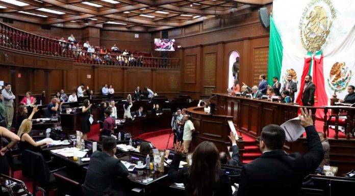 Se reestructuran diversas comisiones y comités del Congreso del Estado