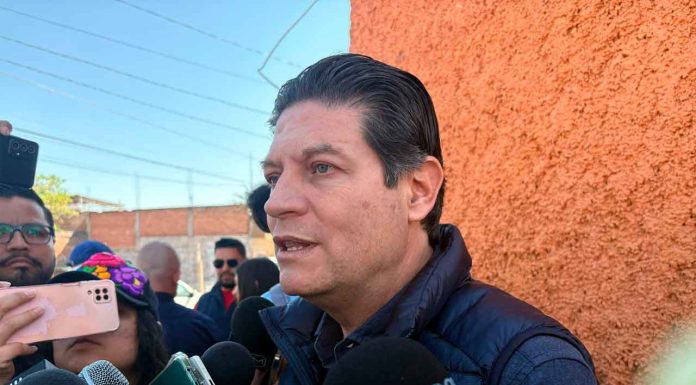 Advierte Alfonso Martínez que funcionarios que descuiden su trabajo serán cesados