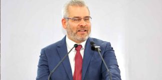 Con Sheinbaum, se mantiene defensa de remesas ante amenaza de impuesto: Bedolla