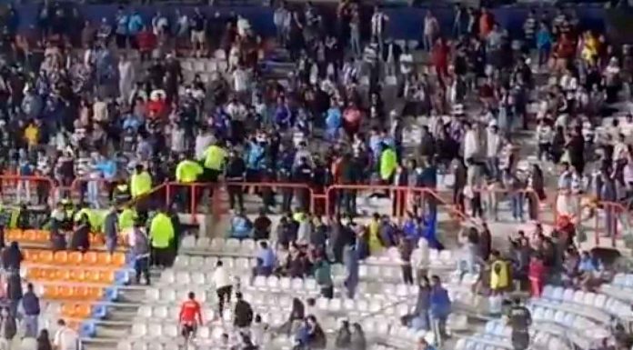 #VIDEO #Viral | Bengalas, golpes y tribunas vacías: el otro partido en el Estadio Hidalgo