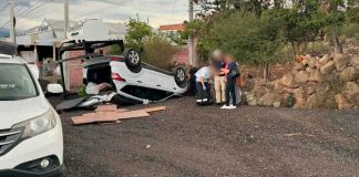 Volcadura de camioneta deja dos mujeres y una bebé heridas en la Morelia-Pátzcuaro