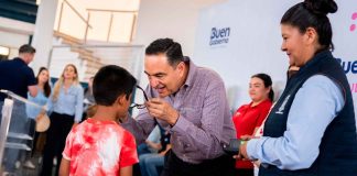 Zamora impulsa la salud sensorial con entrega de más de 300 aparatos auditivos y optométricos