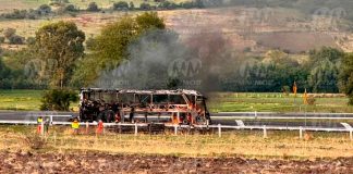Arde autobús de pasajeros en la México-Guadalajara