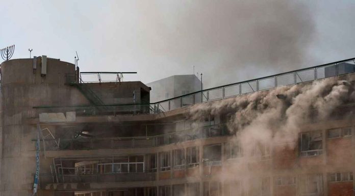 #VIDEO | Escala la tensión en Medio Oriente; Israel ataca centro de mando Iraní y prisión de Evin