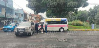 Accidentes vehiculares en diferentes puntos de Morelia dejan 2 lesionados y varios daños materiales