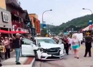 #VIDEO | Conductora sufre convulsiones al volante y causa atropellamiento masivo #Internacional