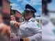 #Video | Enfrentamiento entre agentes y vecinos por decomiso vehicular “Bájale a la v***ga”