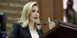 Se separa Brissa Arroyo de la coordinación del GPPRD y a la fracción perredista