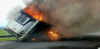 #AlMomento #VIDEO || Arde remolque de tractocamión en la Morelia-Salamanca