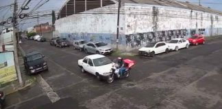 #VIDEO || Motociclista resulta lesionado en accidente vial en la colonia Gertrudis Bocanegra, #Morelia