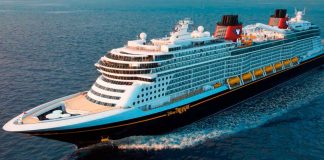 #VIDEO || Héroe en altamar: padre salta al mar desde un crucero Disney para salvar a su hija