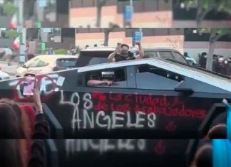 #VIDEO || Polémico video de una Cybertruck con mensajes anti-ICE enciende protestas de inmigrantes en EE.UU.