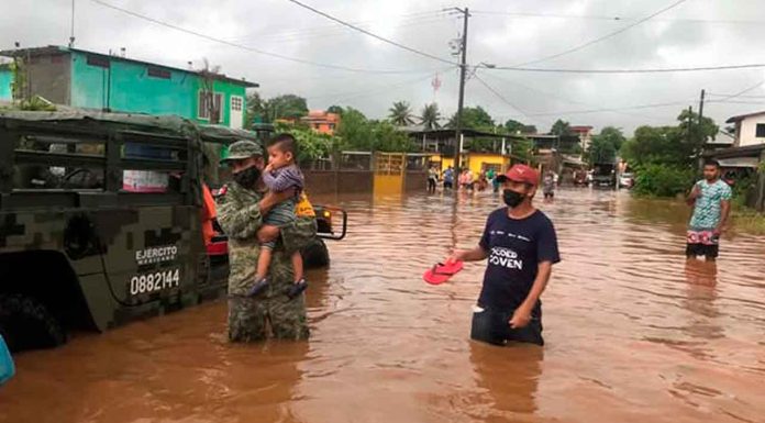 Crónica| Sábado de emergencia en Lázaro Cárdenas tras el paso de la tormenta “Dalila”