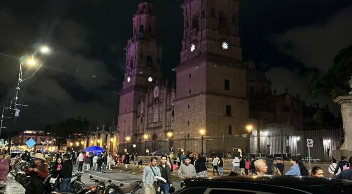 #VIDEO | Con “Another Day of Sound” regresó el espectacular encendido de Catedral