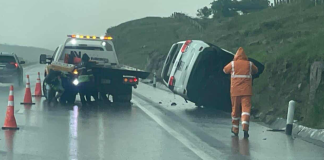 Colaboradores de diputada priísta resultan heridos tras volcadura en Huaniqueo