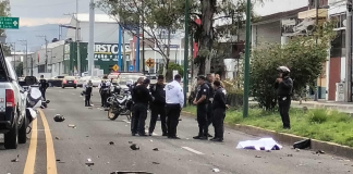 Motociclista atropella a joven peatón en la Av. Madero Poniente de Morelia, ambos mueren