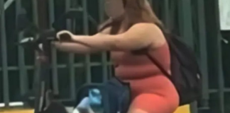 #VIDEO | #México: Captan a mujer transportando a su bebé en scooter y sin casco en plena avenida