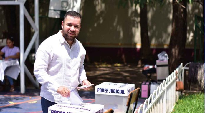 #EleccionesPoderJudicial | Reyes Galindo cumple con su obligación ciudadana y acude a votar en la elección del Poder Judicial
