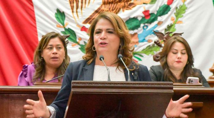 Presenta Fabiola Alanís reforma para apoyar a más de 800 mil mujeres dedicadas a la crianza
