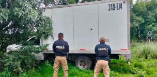 Policías de Pátzcuaro recuperan camión robado en Tzintzuntzan