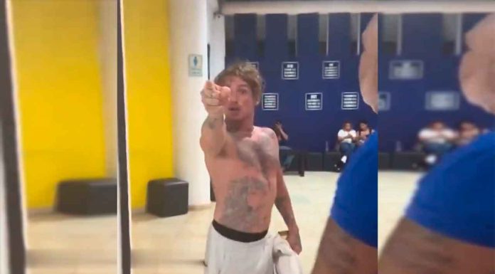 #VIDEO || Extranjero agrede a mujer mexicana en cine de Puerto Escondido y termina “viral por un rato”