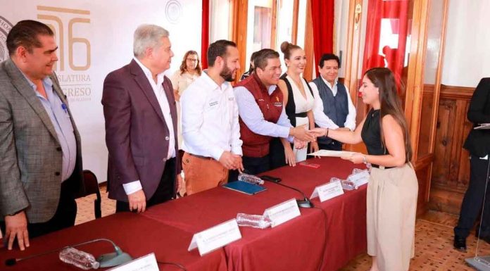 ICATMI entrega reconocimiento a 80 trabajadores del Stasple