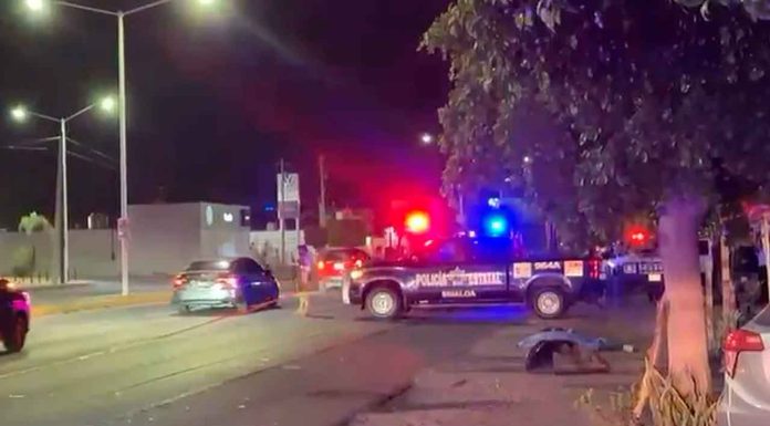 Incendian clínica infantil, militares catean vivienda y hallan vehículos blindados