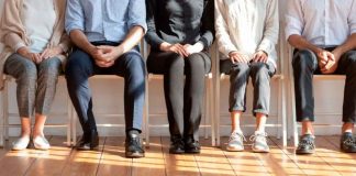 #Video #seguimiento | ¡La Ley Silla entra en vigor hoy! Sillas con respaldo obligatorias para trabajadores