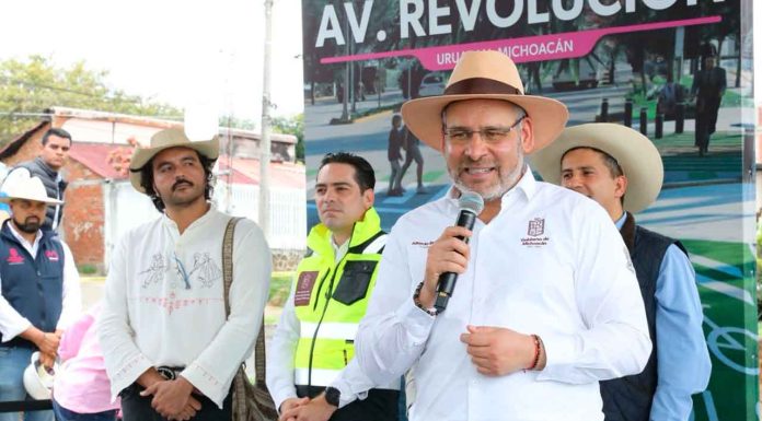 Bedolla continúa modernización de la avenida Revolución en Uruapan