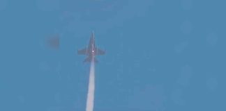 #Video | Captan el momento exacto donde avión de combate israelí, fue interceptado y destruido por los sistemas de defensa iraní
