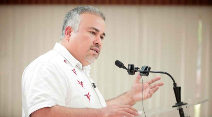 Conducta violenta de Alejandro Moreno demuestra decadencia de oposición: Jesus Mora