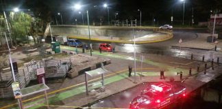 Ocupante de vehículo accidentado muere al caer de lo alto del Puente Paso Morelos, al norte de Morelia