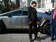 Tesla se desploma 14% en la bolsa tras pleito entre Donald Trump y Elon Musk