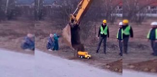 #VIDEO || Niño cumple su gran sueño con ayuda de una retroexcavadora y se vuelve viral