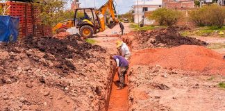 Sahuayo avanza con obras de drenaje en la colonia la muda