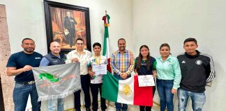 Jóvenes de Puruándiro triunfan en la ciencia y buscan apoyo para Paraguay
