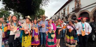 Julio Arreola encabeza tradicional celebración del Corpus Christi en Pátzcuaro