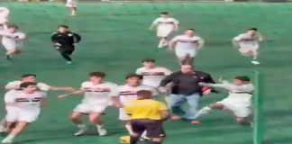 #Video | Escándalo en el fútbol juvenil de Brasil: Árbitro y jugadores protagonizan violenta riña