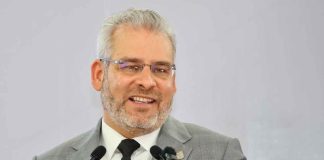 Hay personal suficiente para atender contingencias por lluvias: Bedolla