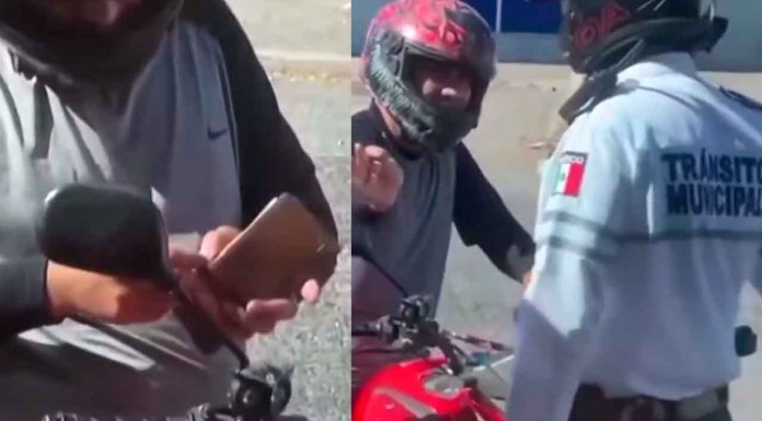 #VIDEO | Captan extraño “saludo” entre motociclista y un policía en #México